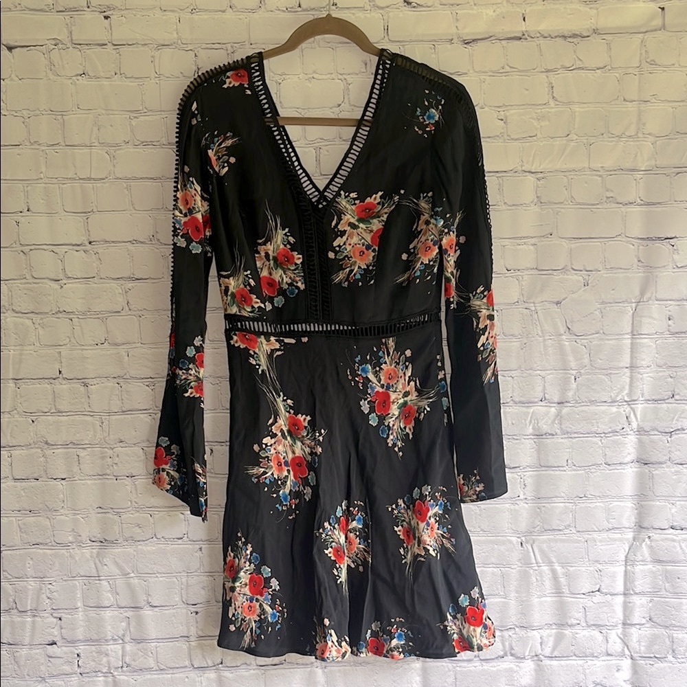 Willow &‎ Clay Floral Black Floral Dress Woman’s Size Medium